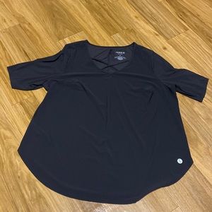 Torrid Active size 2 (18/20) top; ready to pair w leggings!